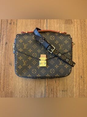 Pochette Métis Bag - Monogram